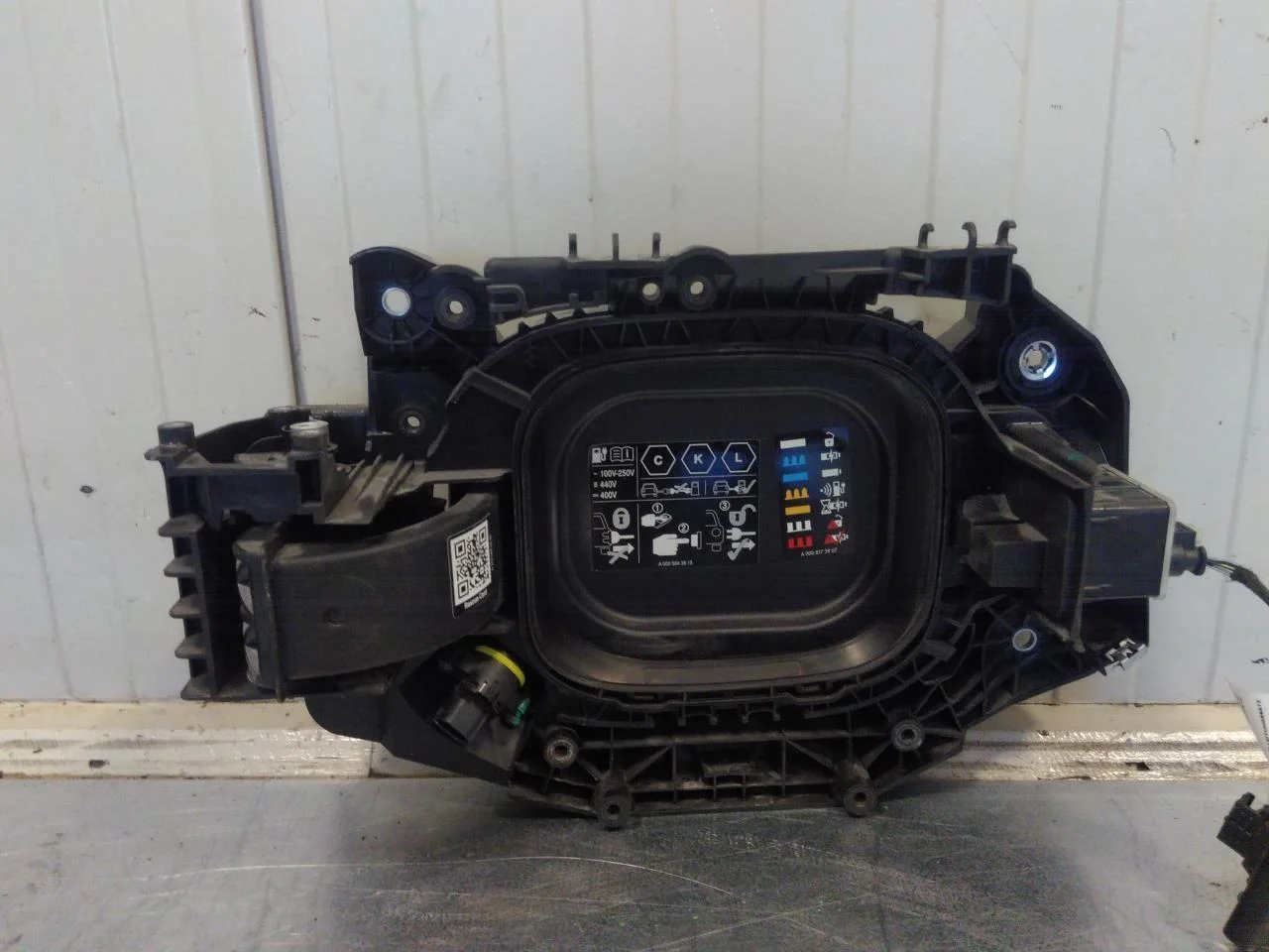 Mercedes EQS SUV X296 2022- Capac port încărcare, electric / hibrid vedere 2