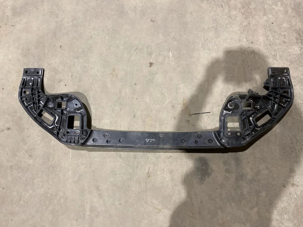 Jaguar I-PACE 2018- Upper front panel view 2