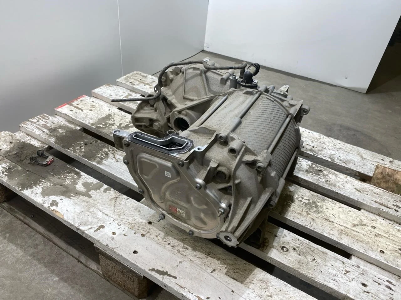 Skoda ENYAQ IV 2021- Elektromos motor, hátsó nézet 2