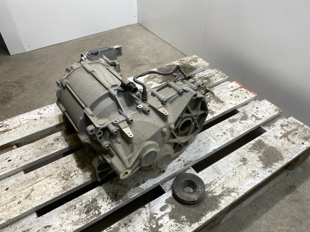 Skoda ENYAQ IV 2021- Elektromos motor, hátsó nézet 3