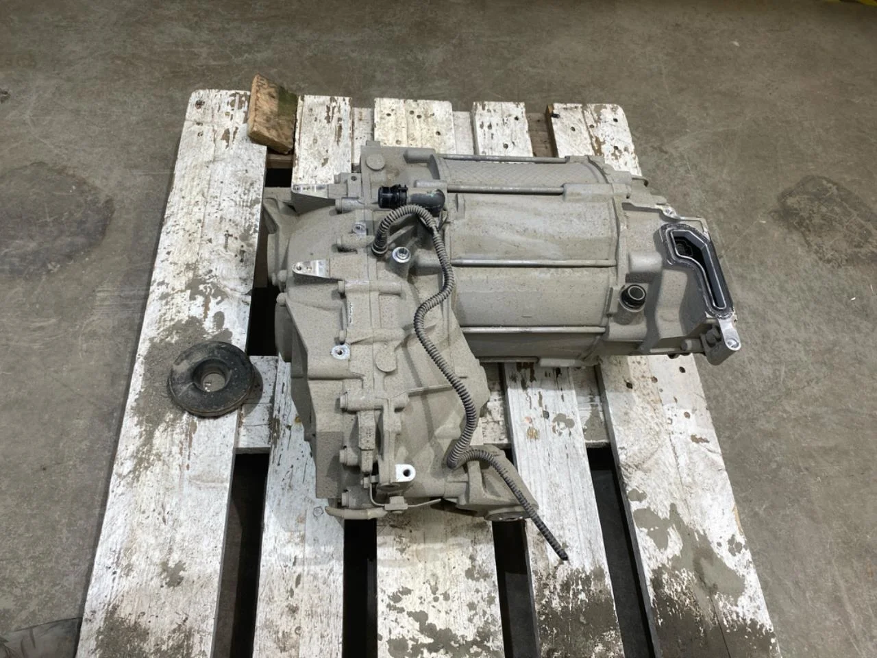 Skoda ENYAQ IV 2021- Elektromos motor, hátsó nézet 4