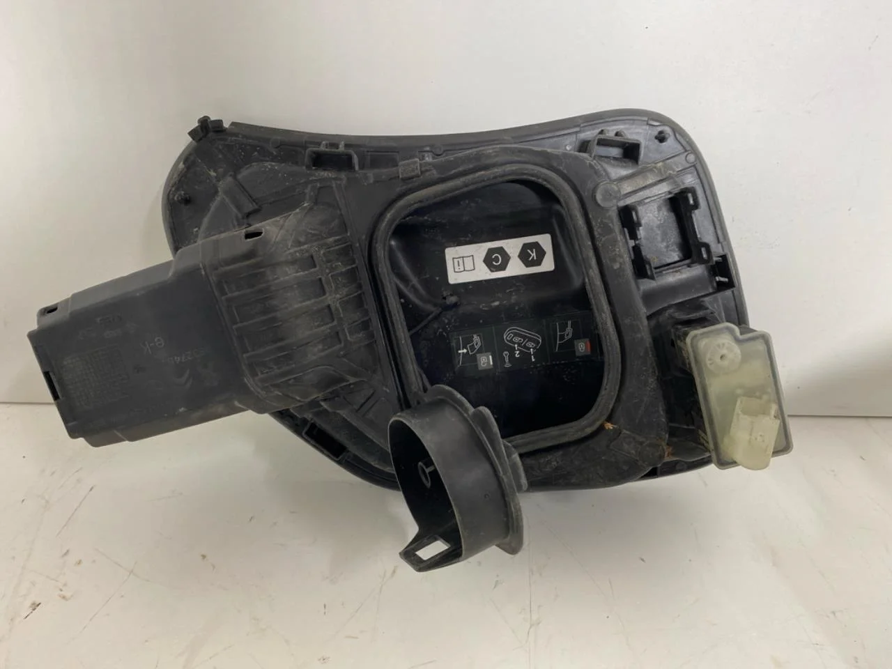 Opel / Vauxhall VIVARO 2020- Capac port încărcare, electric / hibrid vedere 2