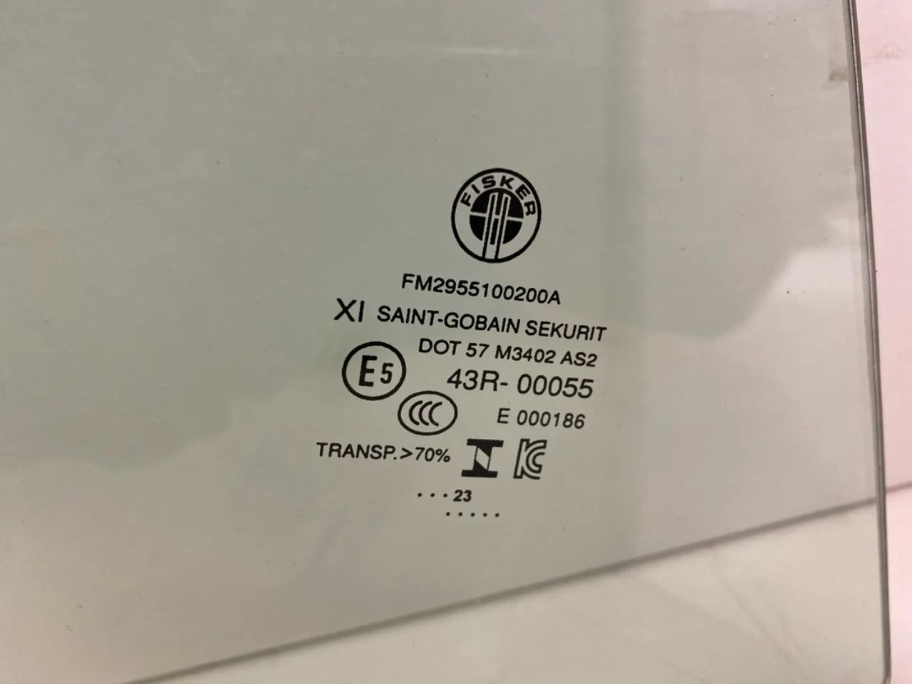 Fisker OCEAN Geam ușă spate stânga, 4 uși vedere 2