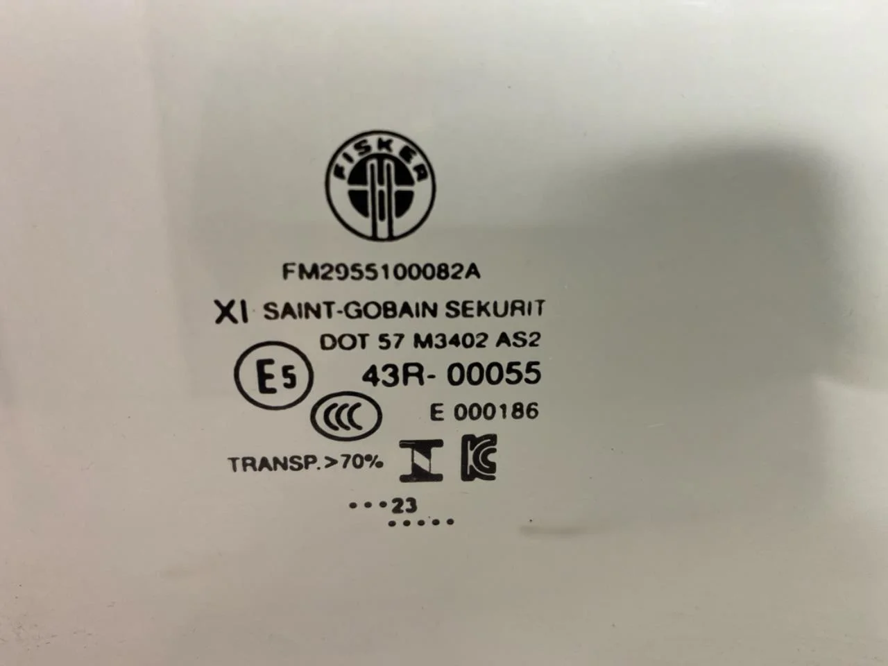 Fisker OCEAN Geam ușă spate stânga, 4 uși vedere 2