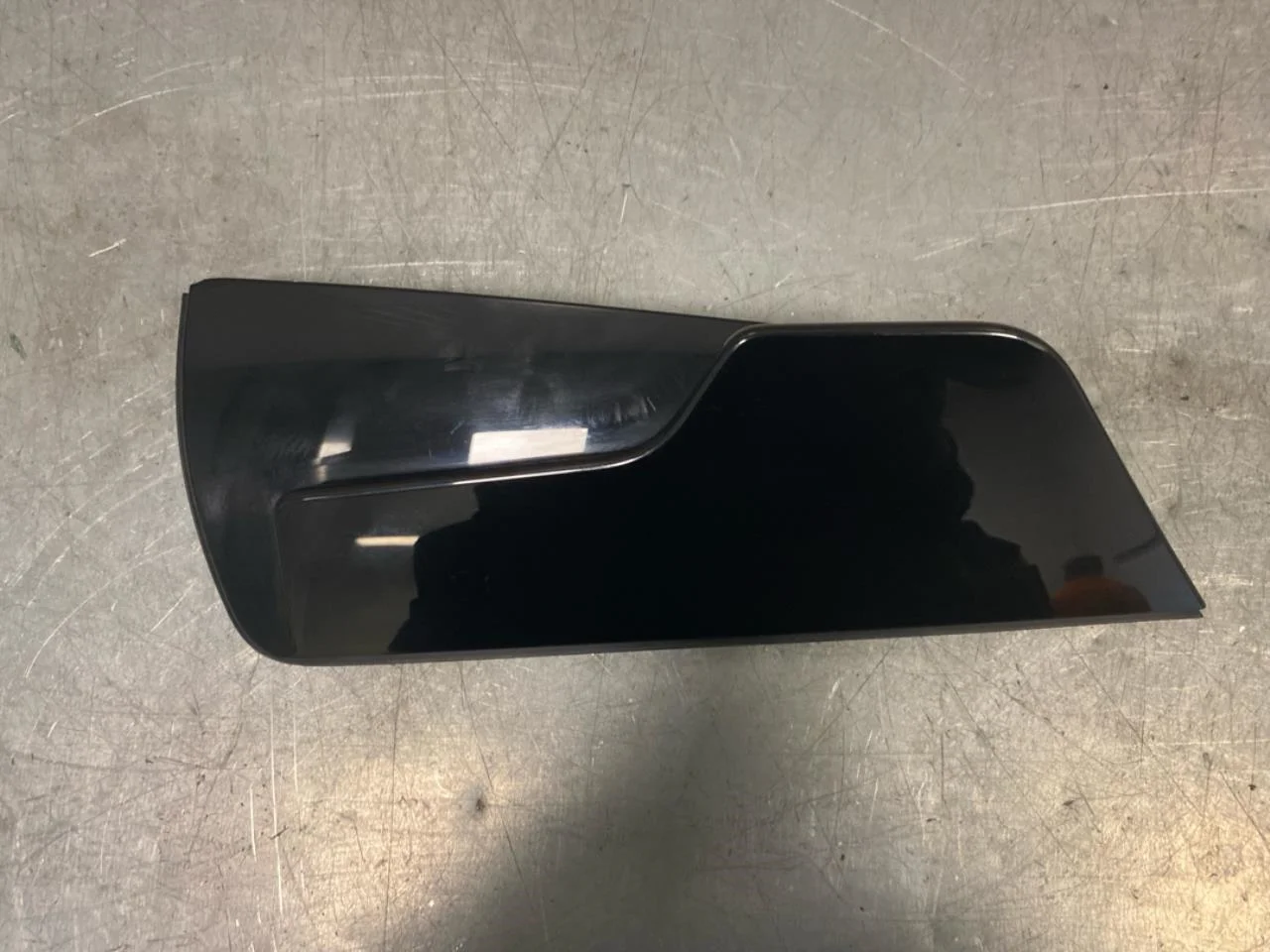 Fisker OCEAN Rear spoiler