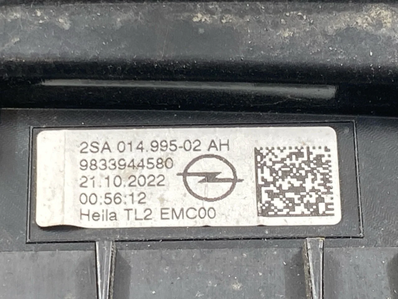 Opel / Vauxhall OPEL MOKKA 21 > Hátsó lámpa, jobb, csomagtérajtón (belső) nézet 4