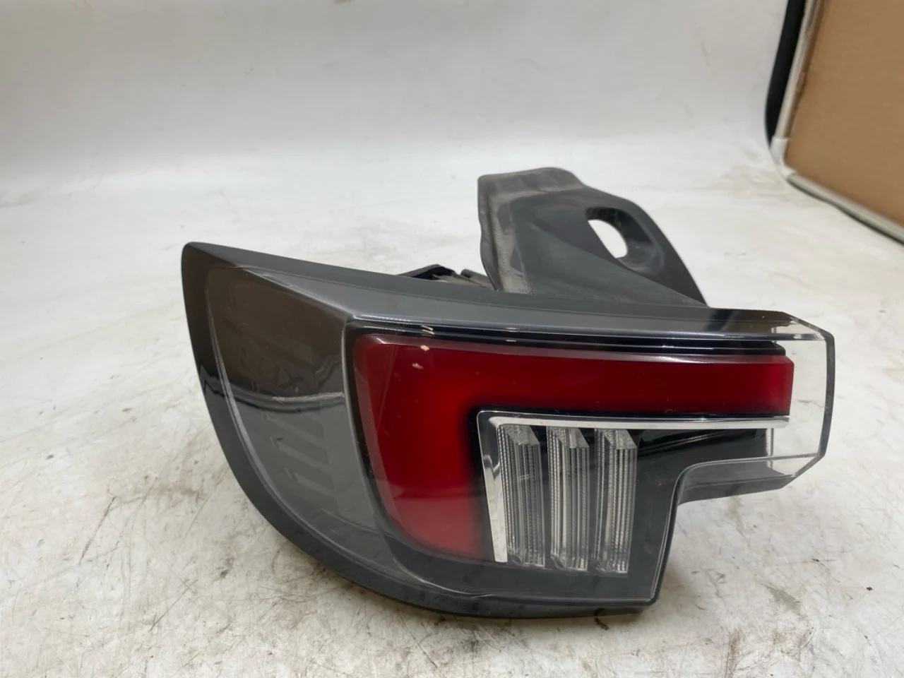 Opel / Vauxhall OPEL MOKKA 21 > Hátsó lámpa, bal