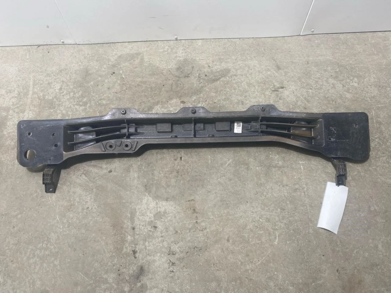 Hyundai IONIQ 5 NE 2022- Bumper reinforcement beam, rear view 2