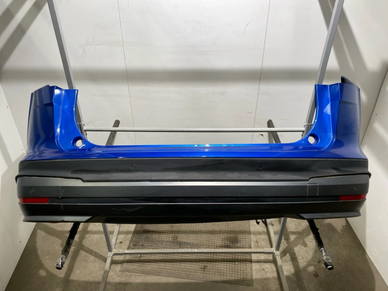 Skoda ENYAQ IV 2021- Rear bumper