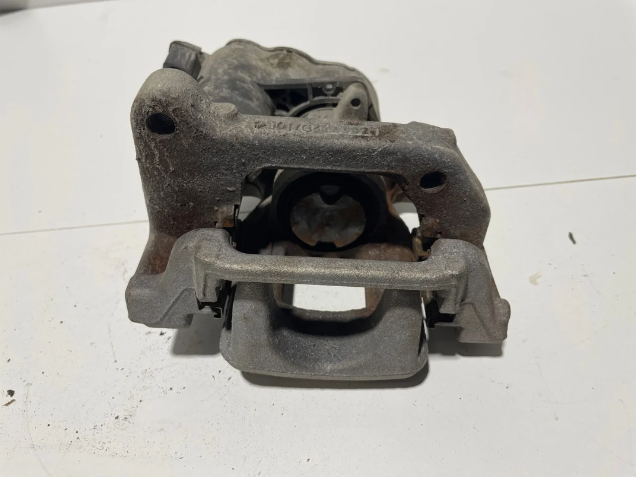 Opel / Vauxhall OPEL MOKKA 21 > Féknyereg, hátsó, jobb nézet 3