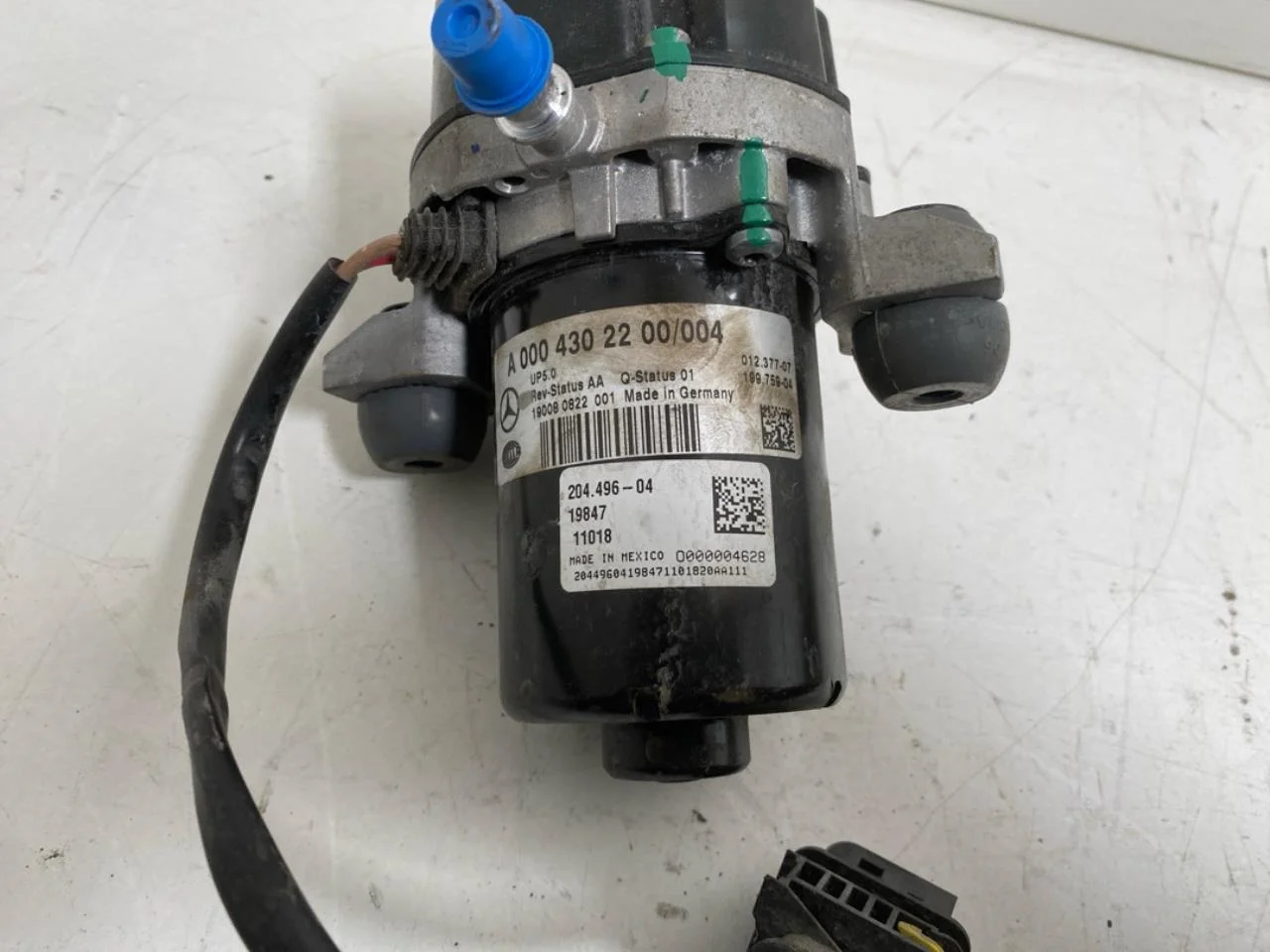 Mercedes EQC 2020- Vacuum pump view 2