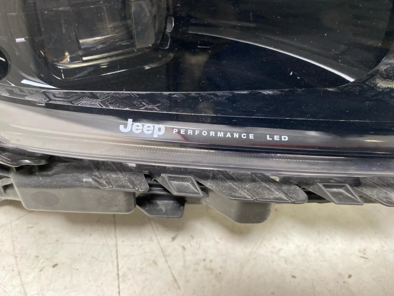 Jeep AVENGER 2023- Far dreapta vedere 2