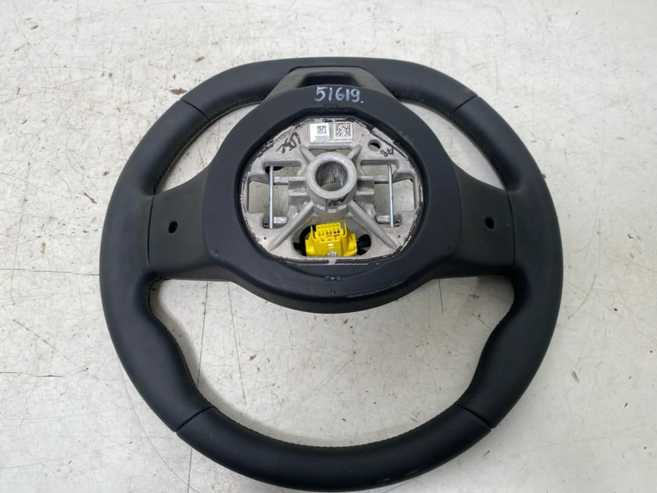 Jeep AVENGER 2023- Steering wheel view 3