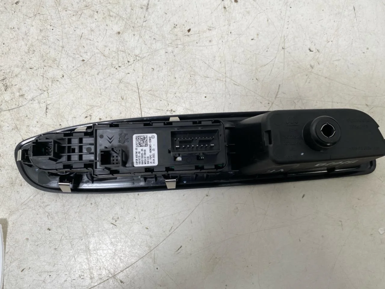 Jeep AVENGER 2023- Window regulator switch view 4