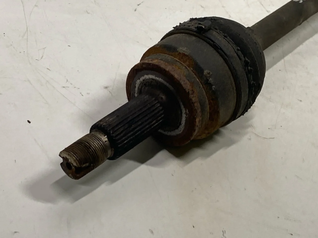 Kia EV6 2022- Front left driveshaft view 4