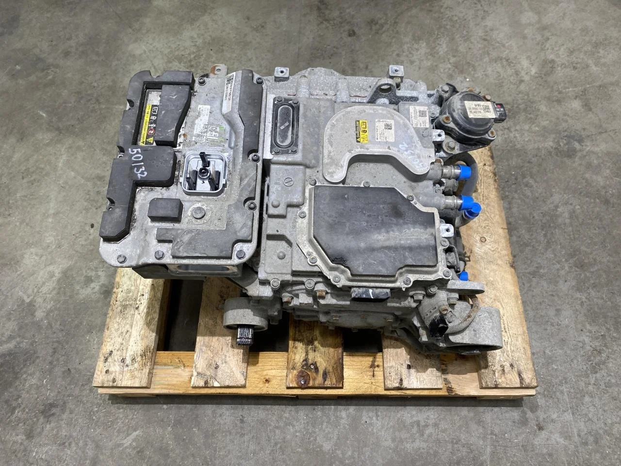 Kia EV6 2022- Elektromos motor, hátsó nézet 3