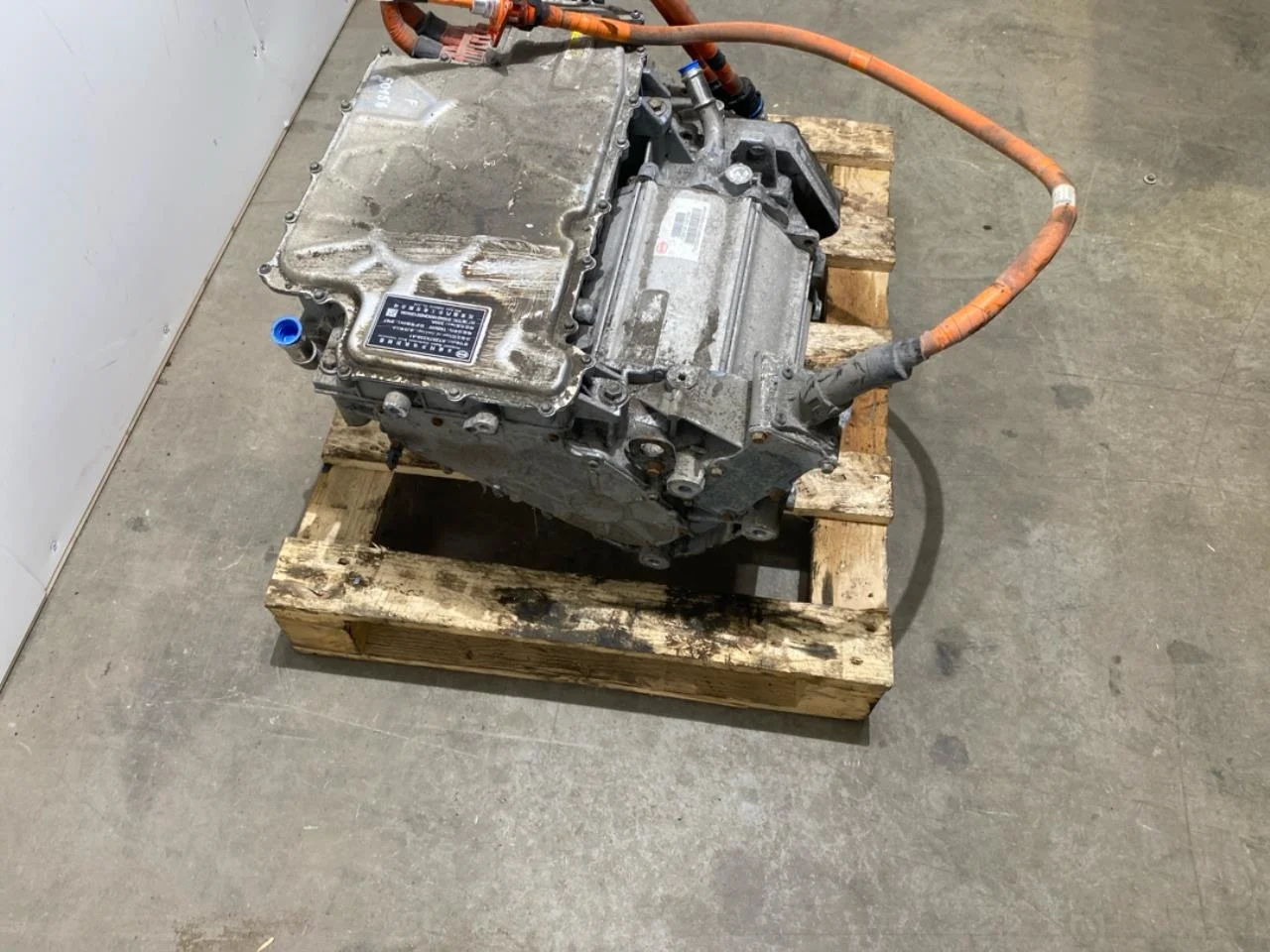 Byd TANG 2021->> Front electric motor view 2