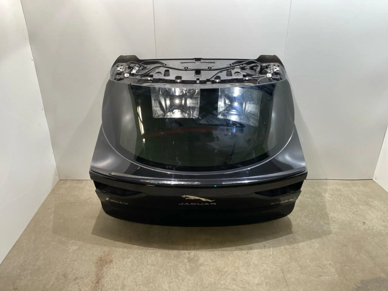 Jaguar I-PACE 2018- Tailgate, estate