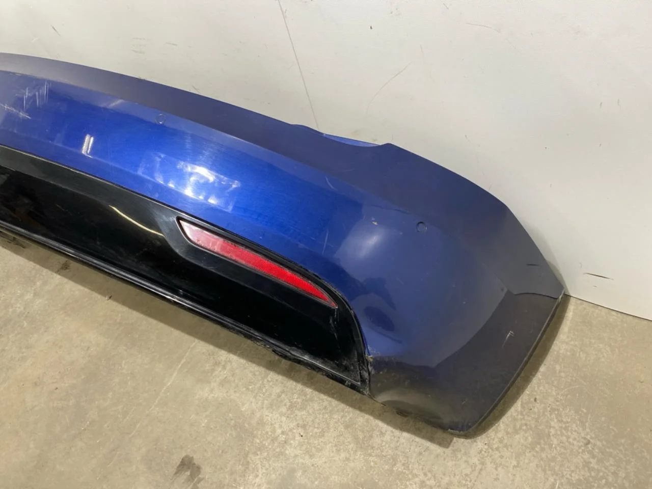 Tesla MODEL S 2013- Rear bumper view 2