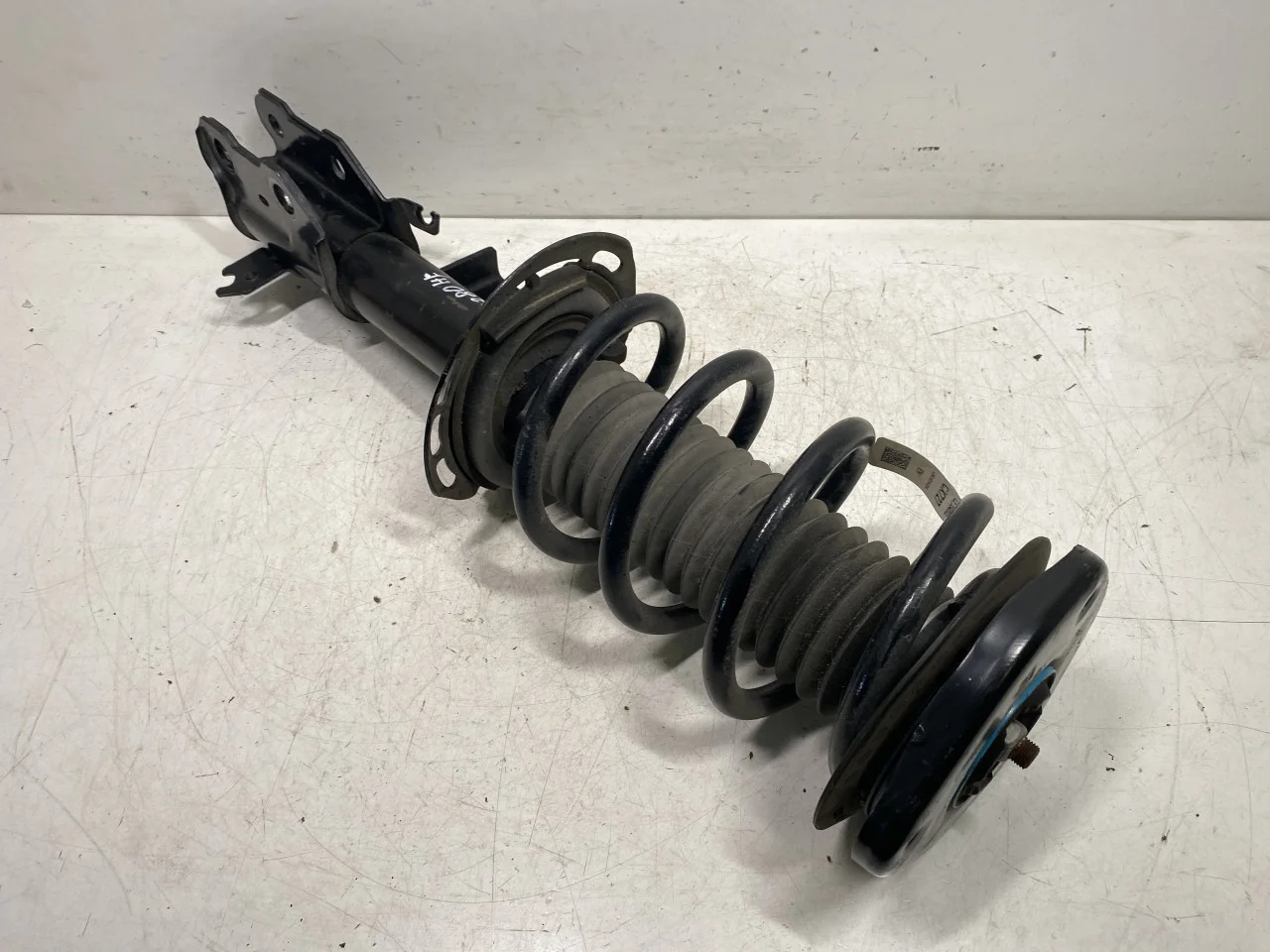Ford MUSTANG MACH-E 2021- Strut assembly, front right view 2