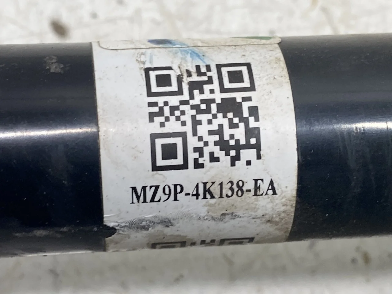 Ford MUSTANG MACH-E 2021- Rear right driveshaft view 4