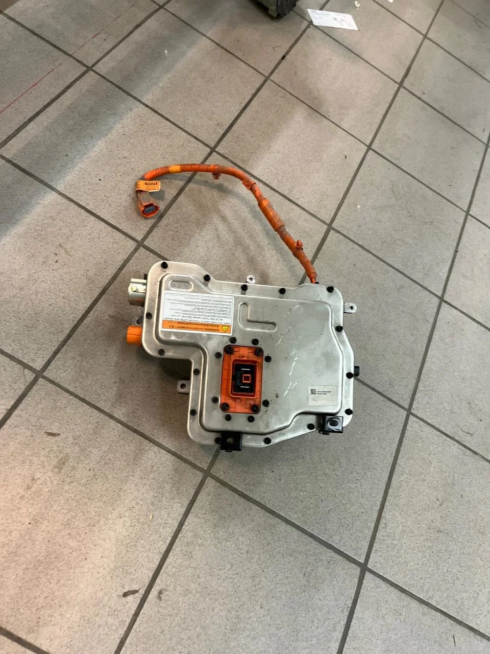 Hyundai KONA / ELECTRIC 2018-23 Inverter, 12-220V