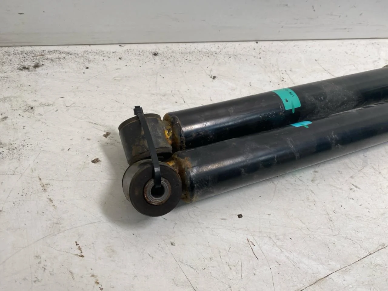 Honda E:NY1 2023- Shock absorber, rear view 3