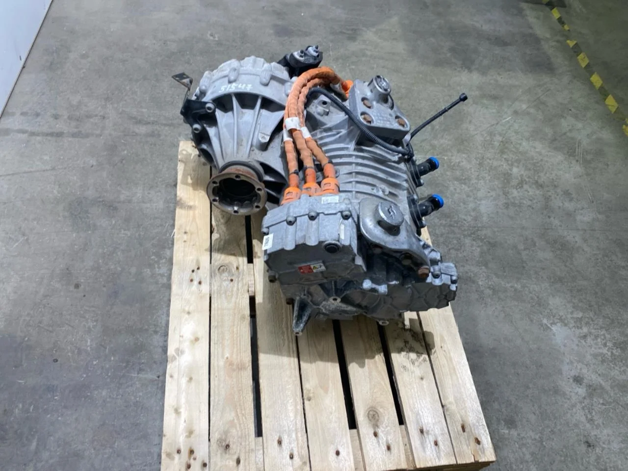 Volkswagen GOLF, E-GOLF VII 2013-20 Front electric motor view 4