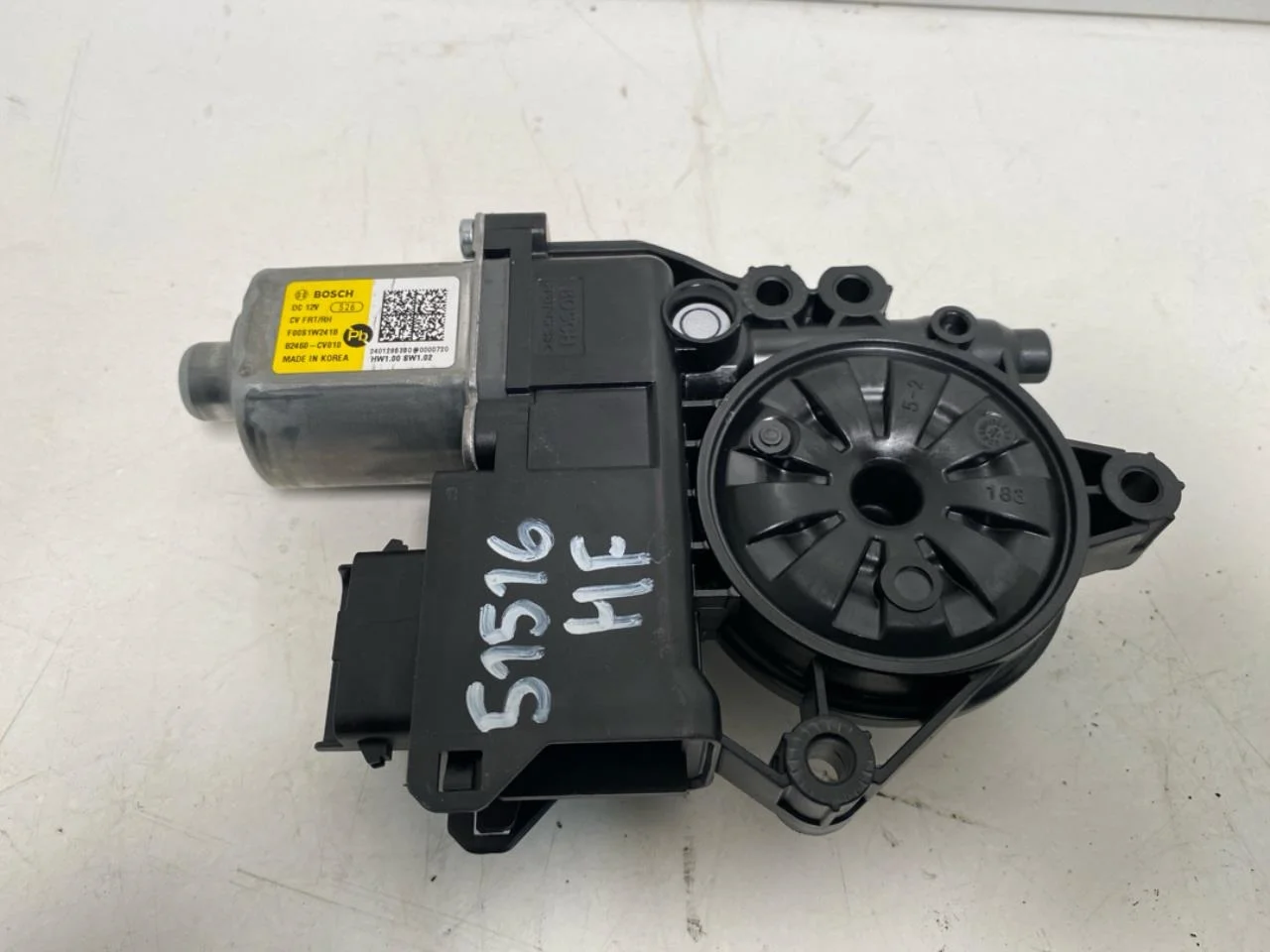 Kia EV6 2022- Window regulator motor view 2