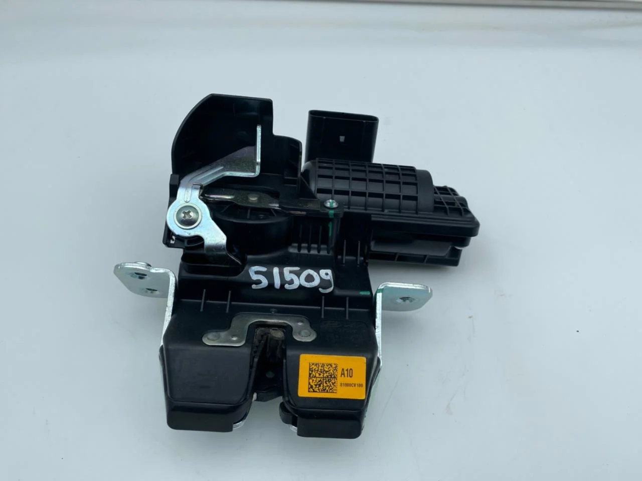 Kia EV6 2022- Tailgate lock