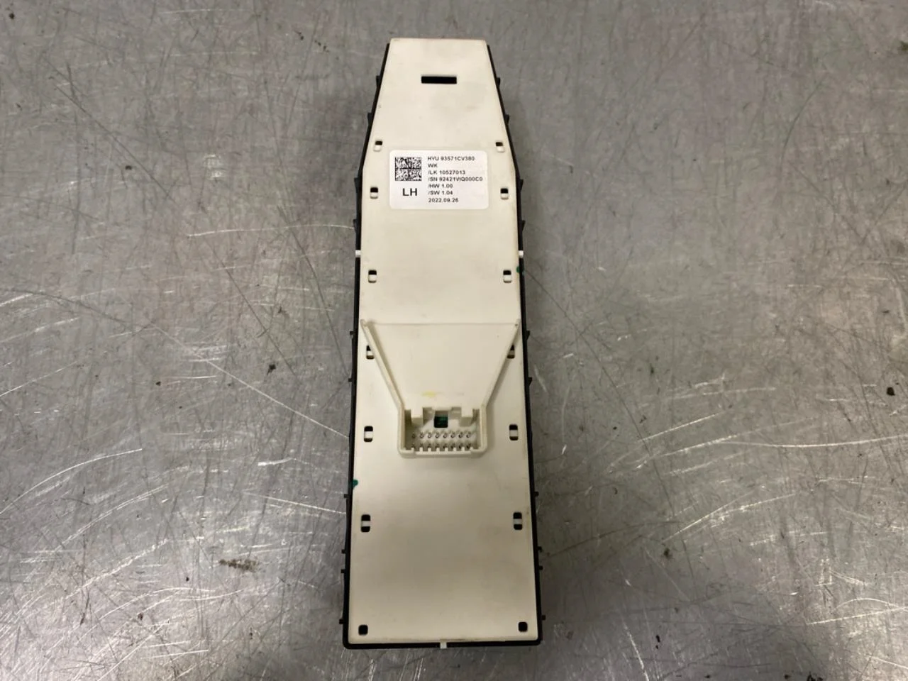 Kia EV6 2022- Window regulator switch view 2