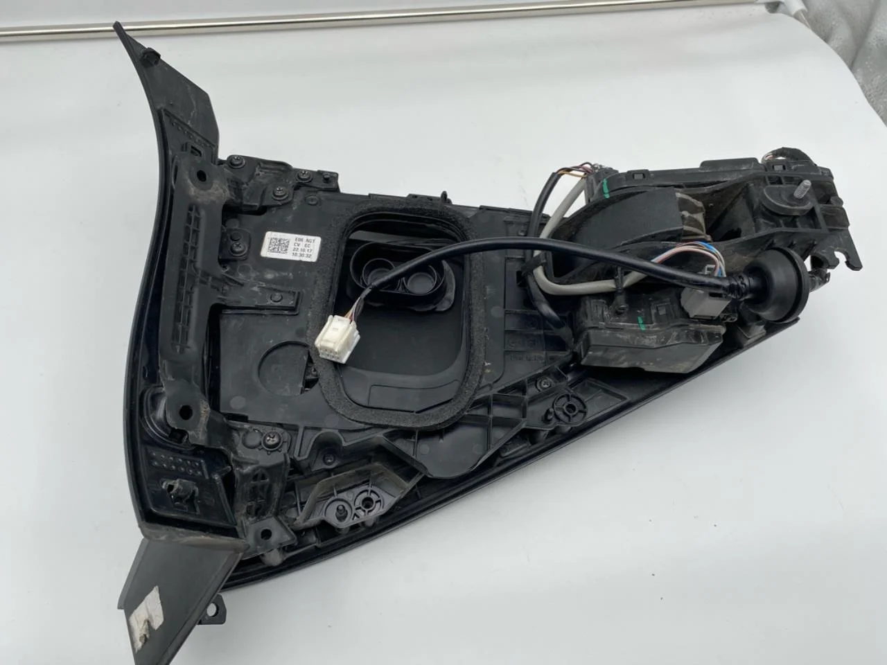 Kia EV6 2022- Töltőnyílás fedél, elektromos / hibrid nézet 2