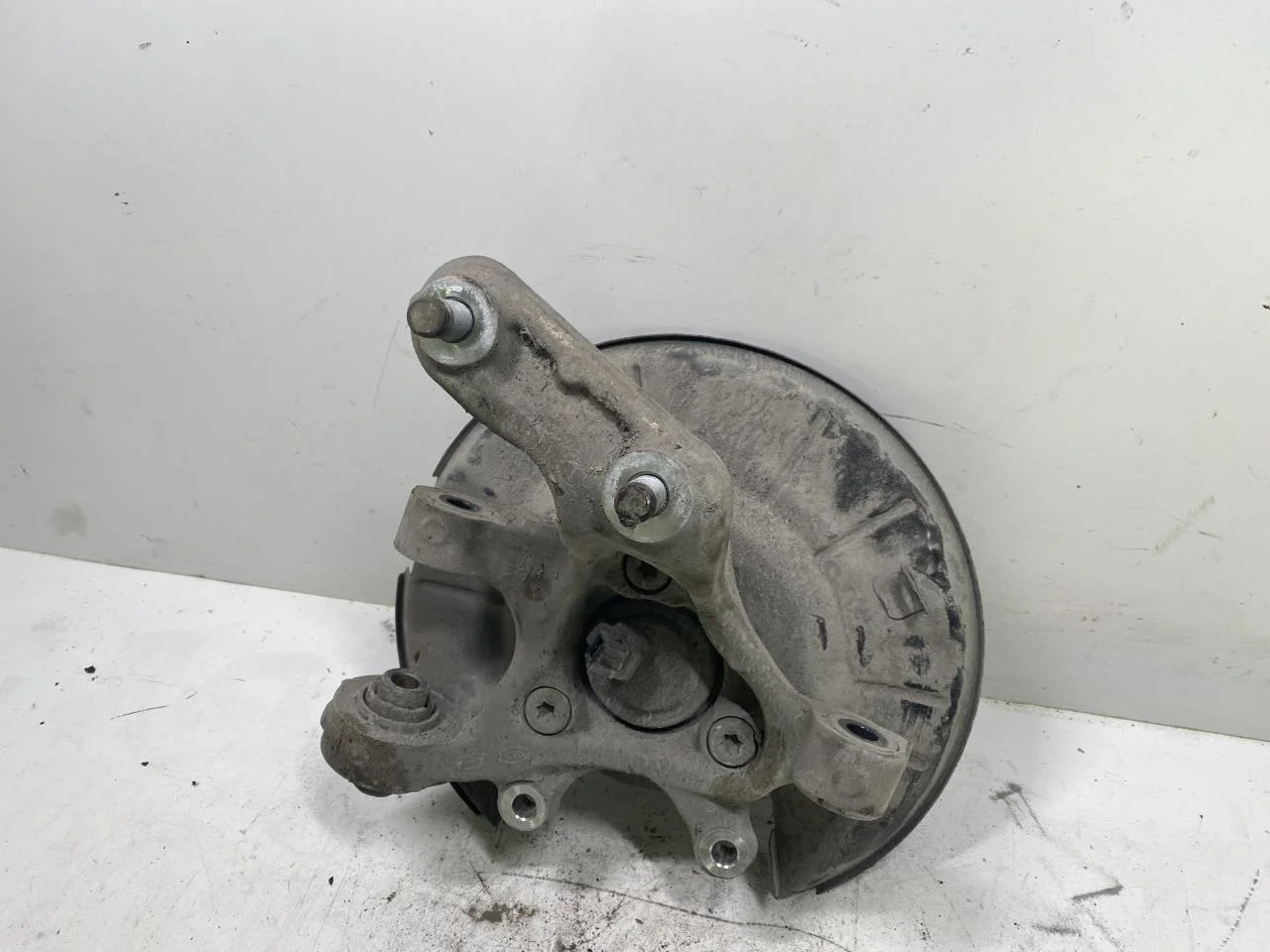 Kia SOUL 2009- Stub axle carrier, right rear view 3