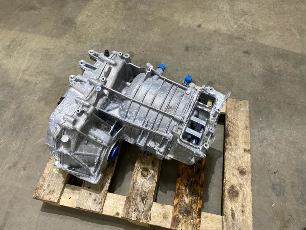 Fisker OCEAN Motor electric față vedere 3