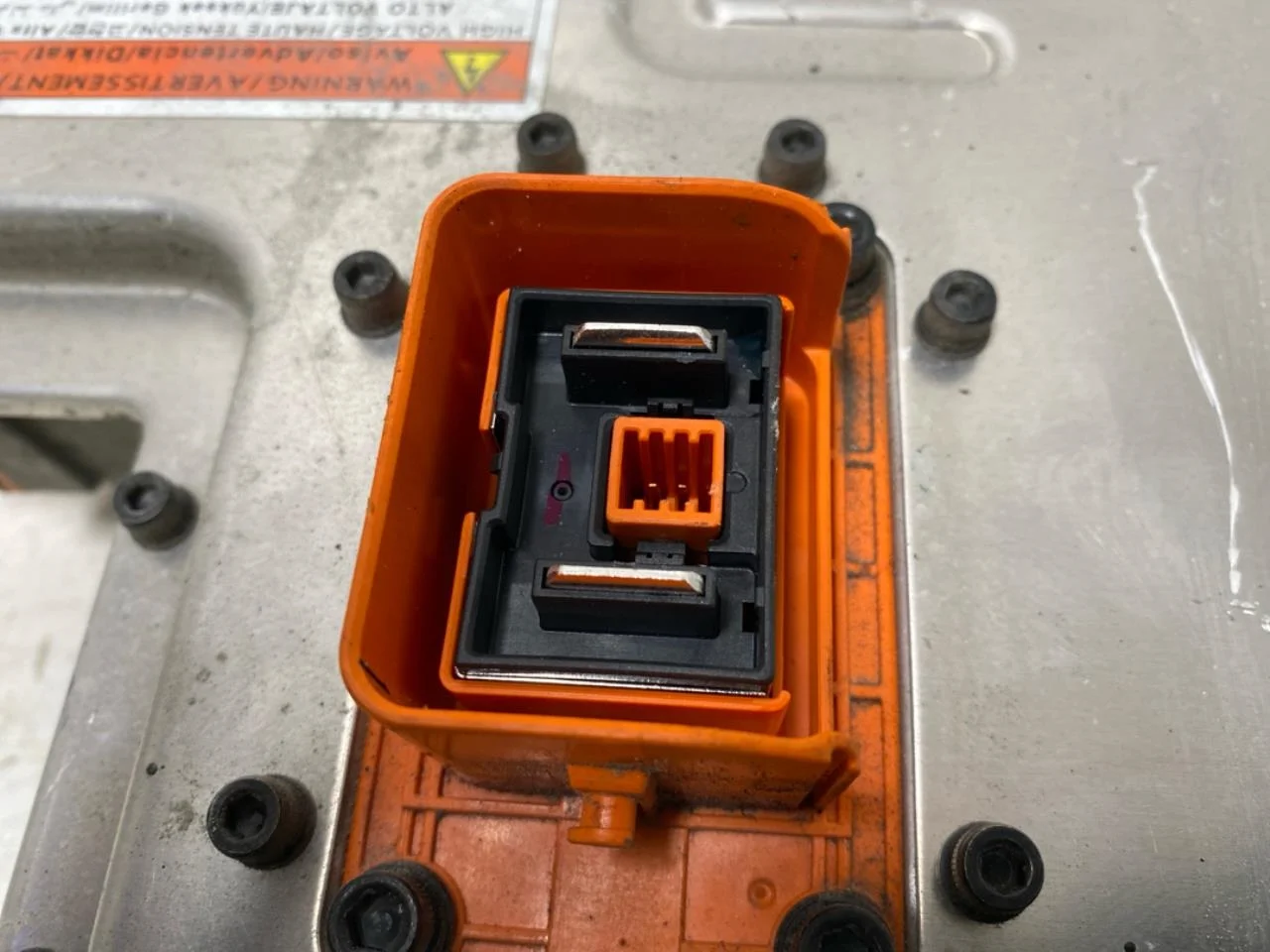 Hyundai KONA / ELECTRIC 2018-23 Inverter, 12-220V view 3