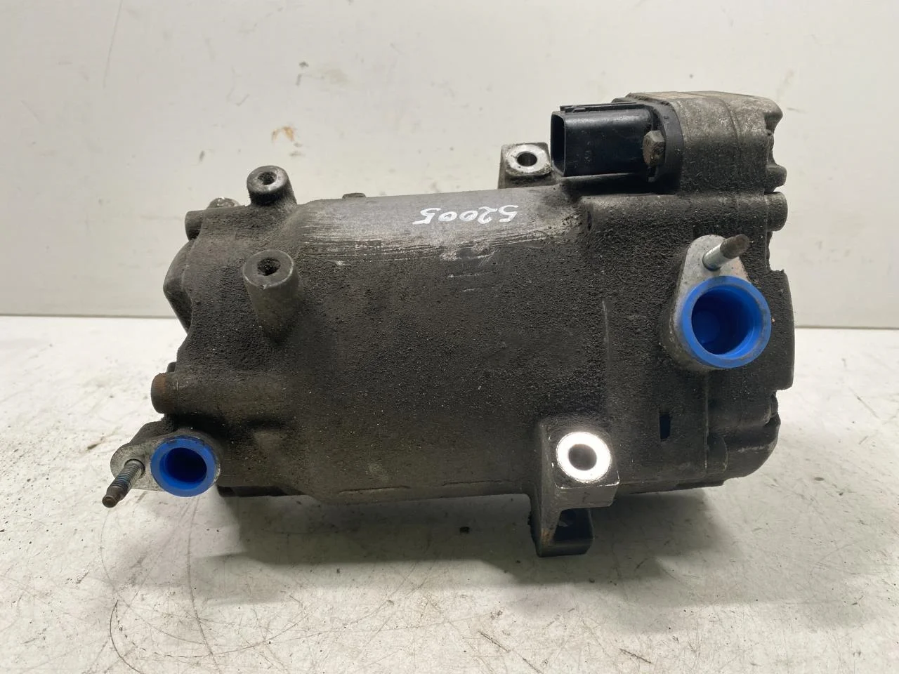 Nissan LEAF 2011-17 A/C compressor