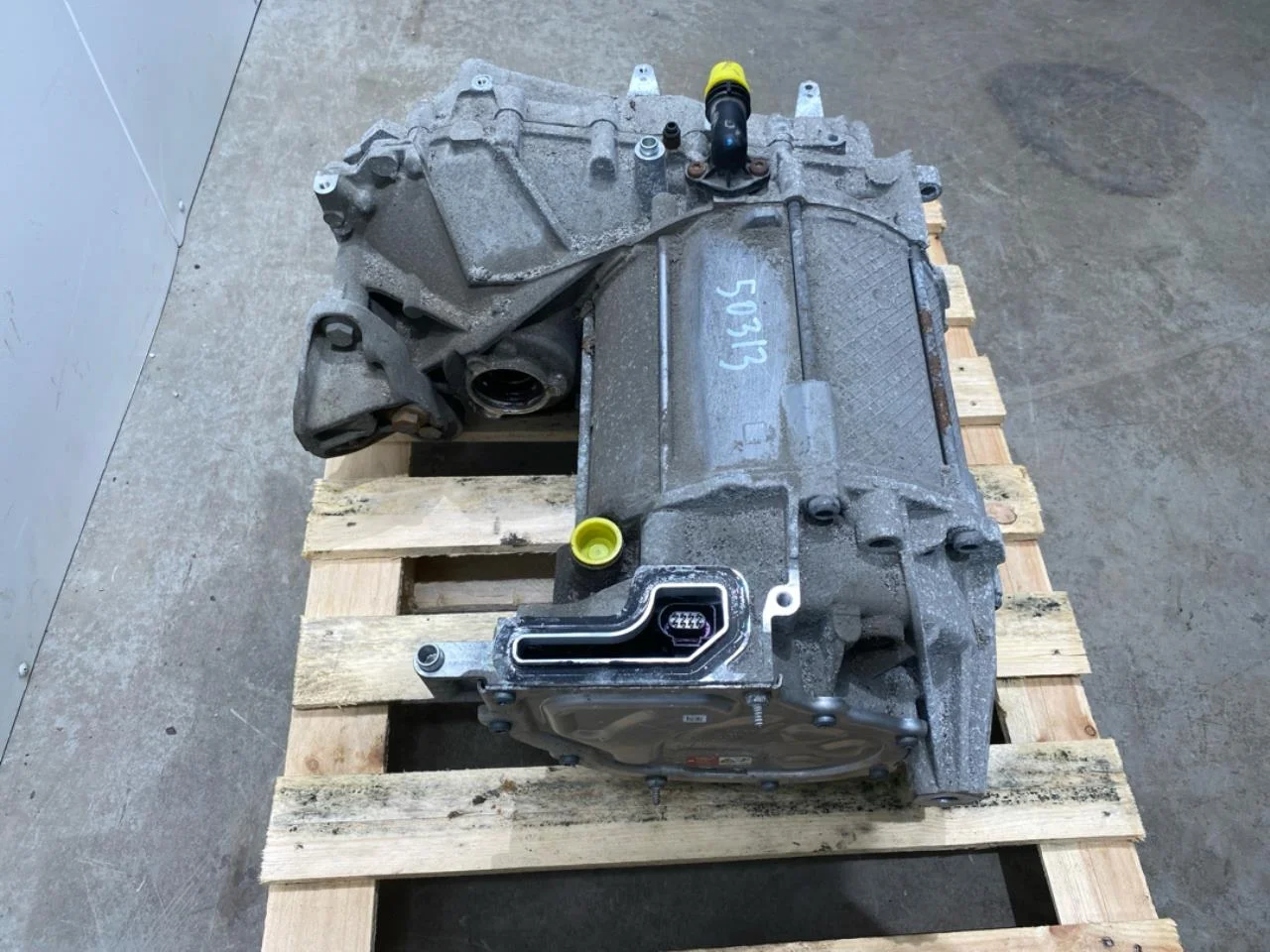 Volkswagen ID.4 2021- Rear electric motor view 2