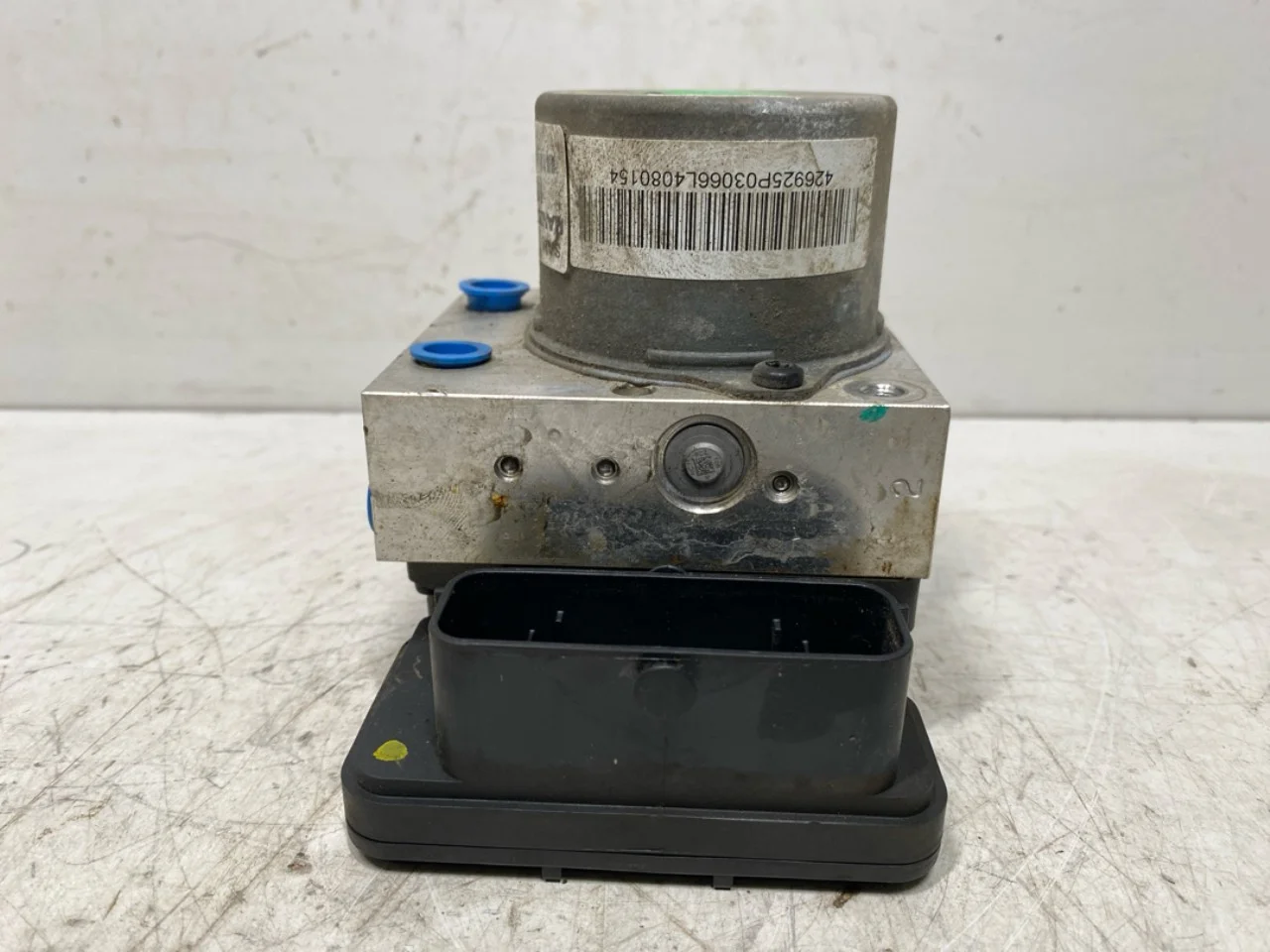 Maxus E-DELIVER3 EV30 2020- ABS hydraulic unit view 2