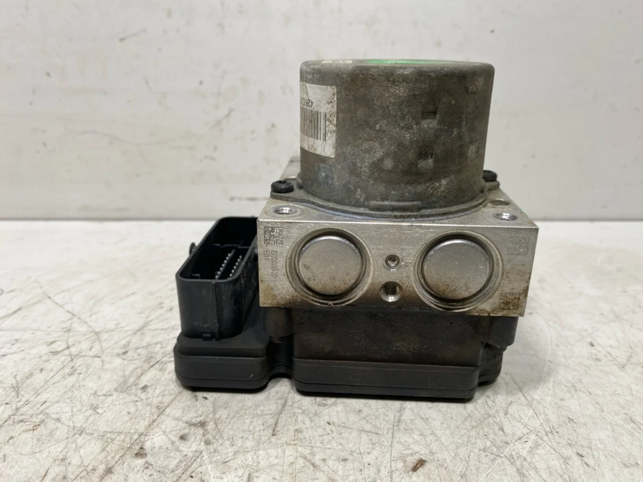 Maxus E-DELIVER3 EV30 2020- ABS hydraulic unit view 3