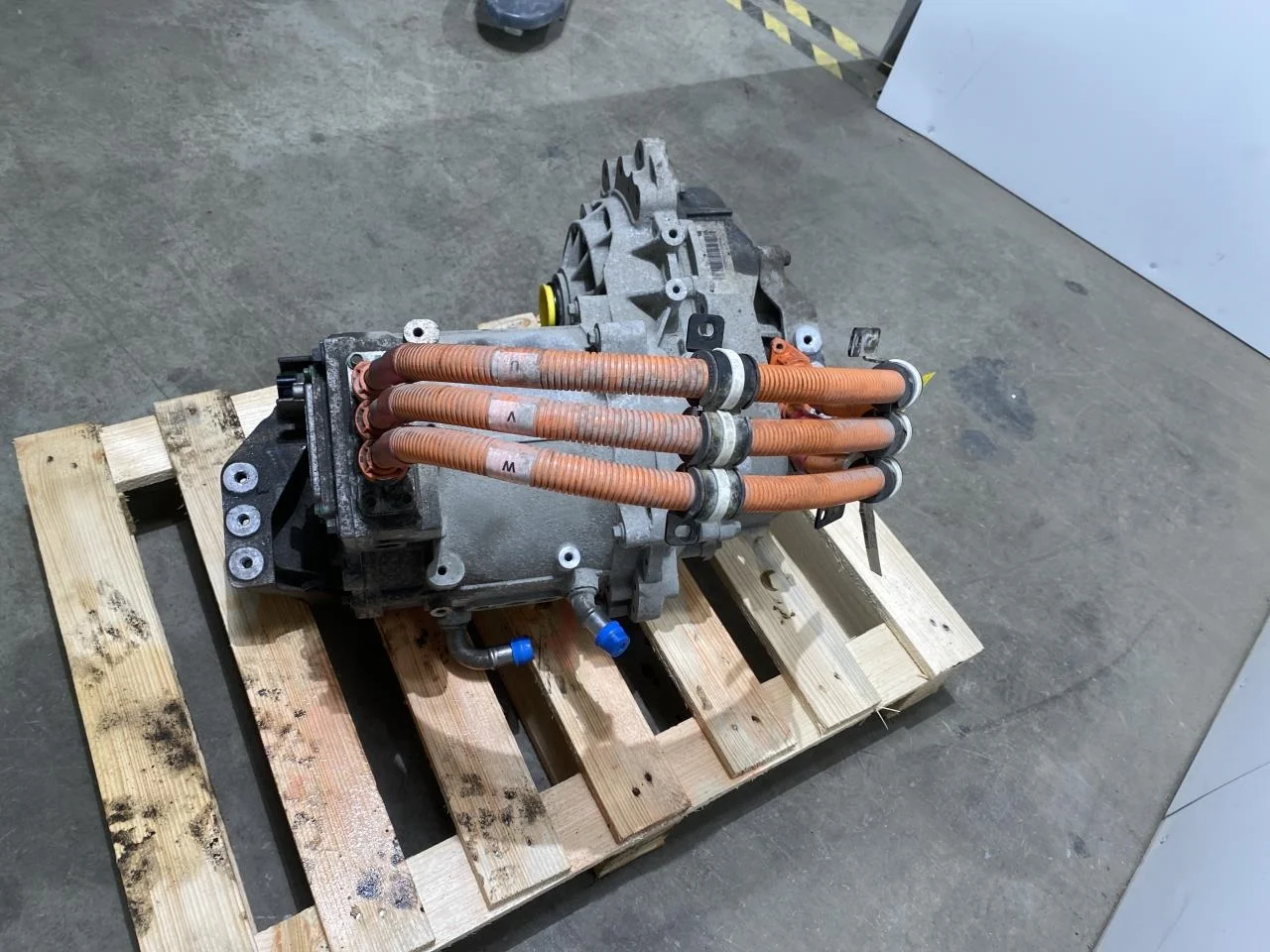 Maxus E-DELIVER3 EV30 2020- Motor electric față vedere 3
