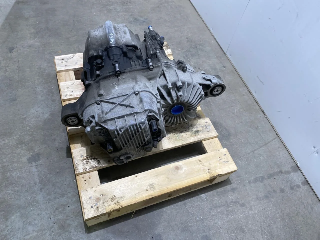Tesla MODEL S 2013- Elektromos motor, hátsó nézet 4