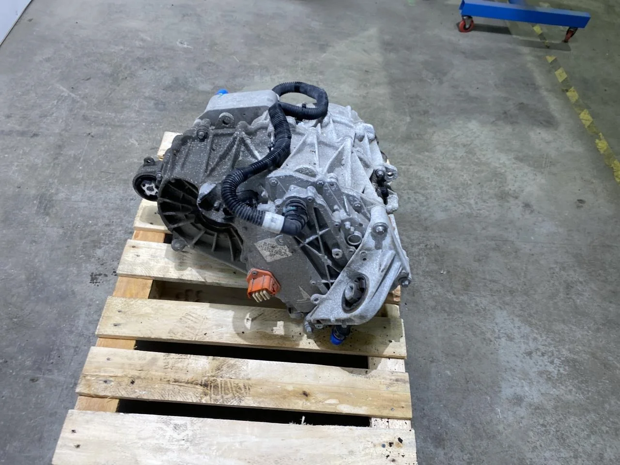 Tesla MODEL 3 2017--> Elektromos motor, első nézet 2