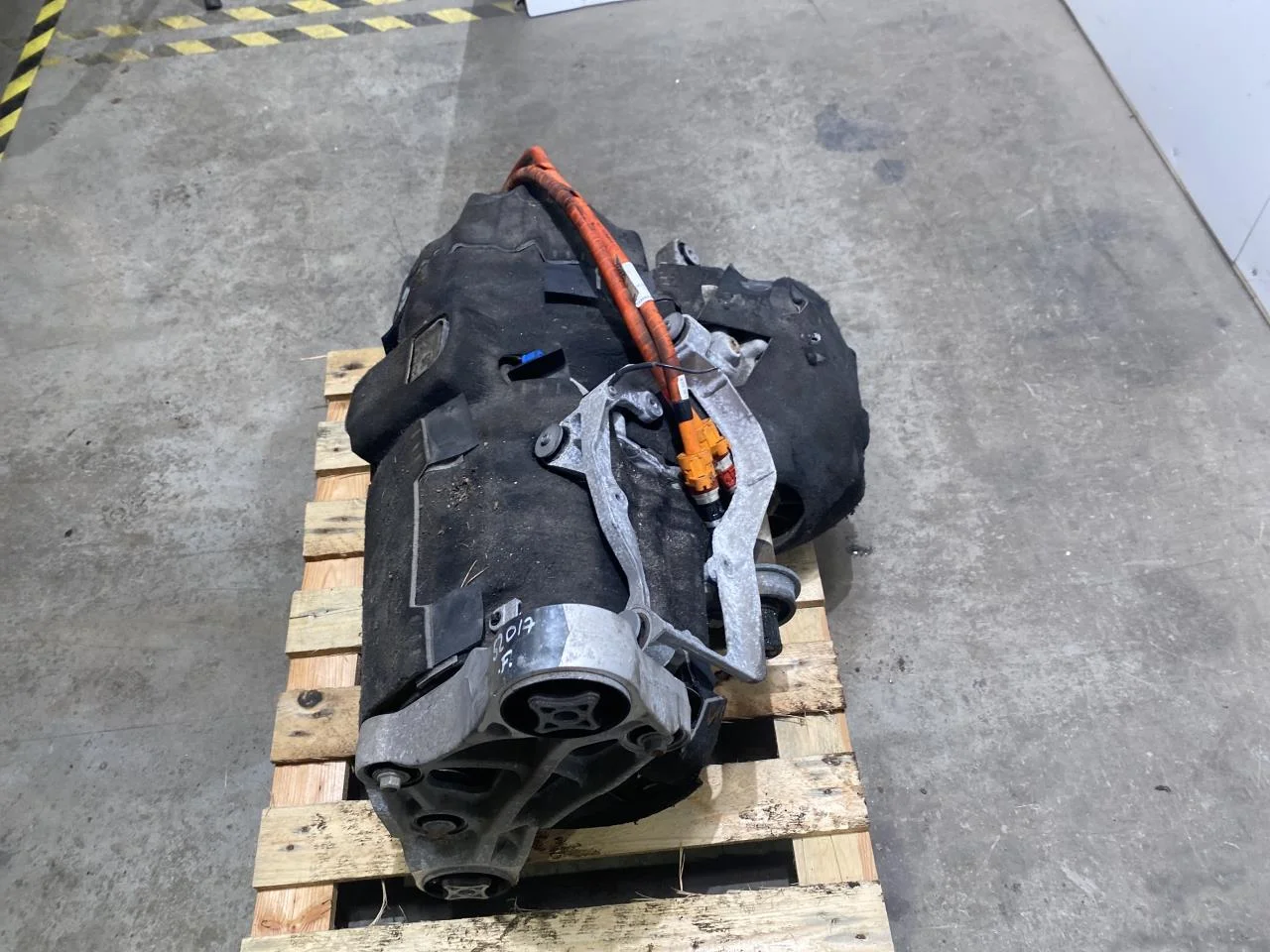 Tesla MODEL X 2016- Motor electric față vedere 4