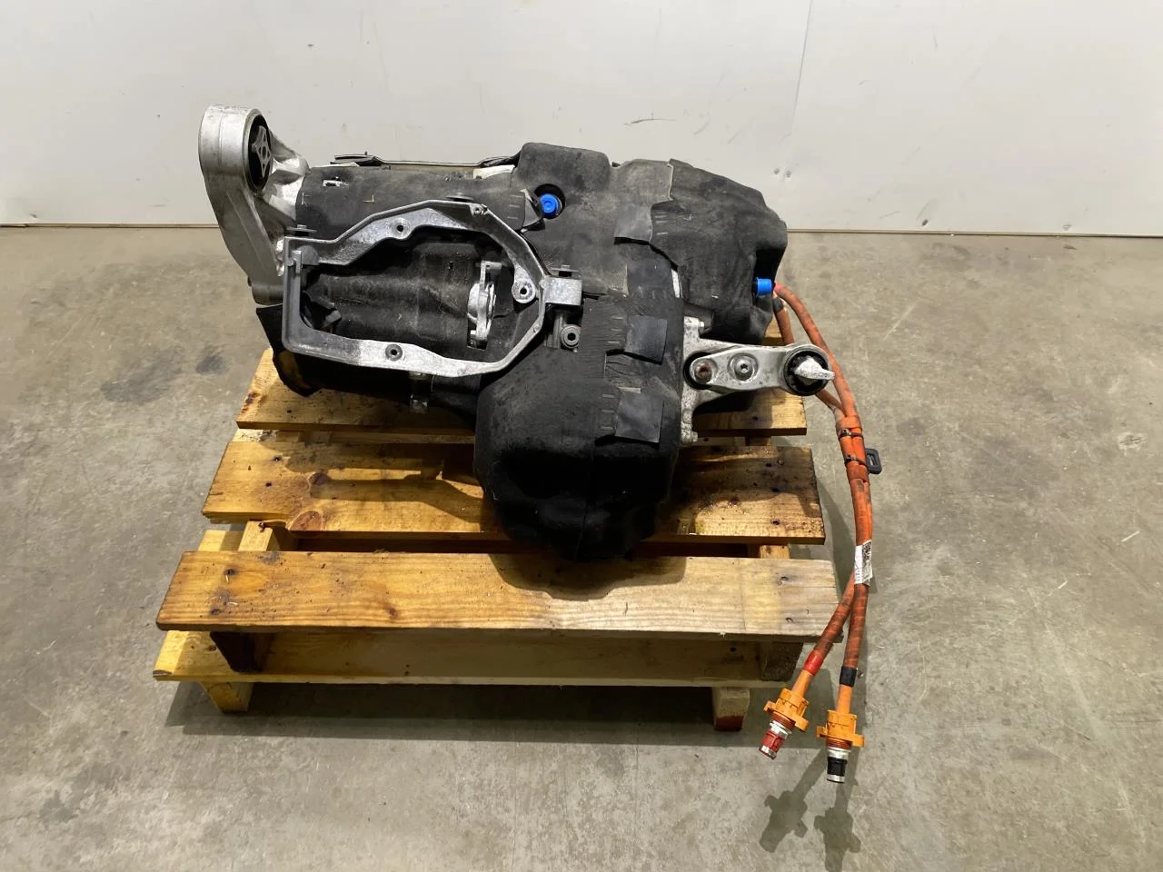 Tesla MODEL X 2016- Elektromos motor, első