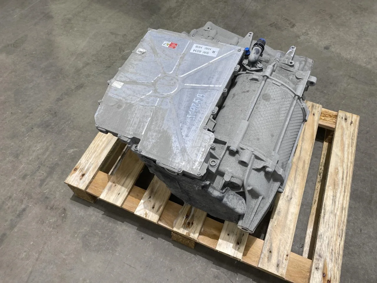 Volkswagen ID.3 2021- Rear electric motor view 3