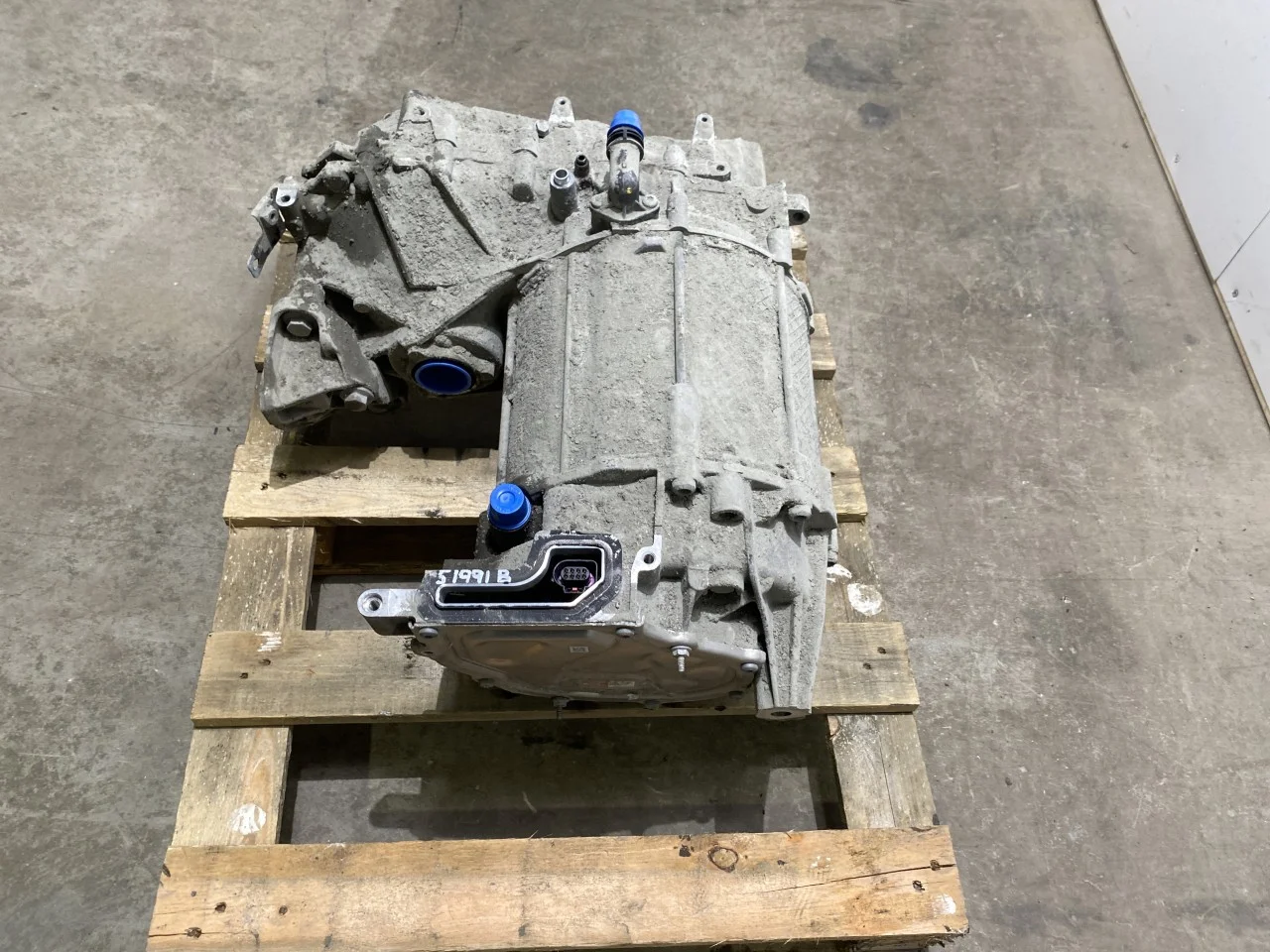 Volkswagen ID.4 2021- Rear electric motor view 2