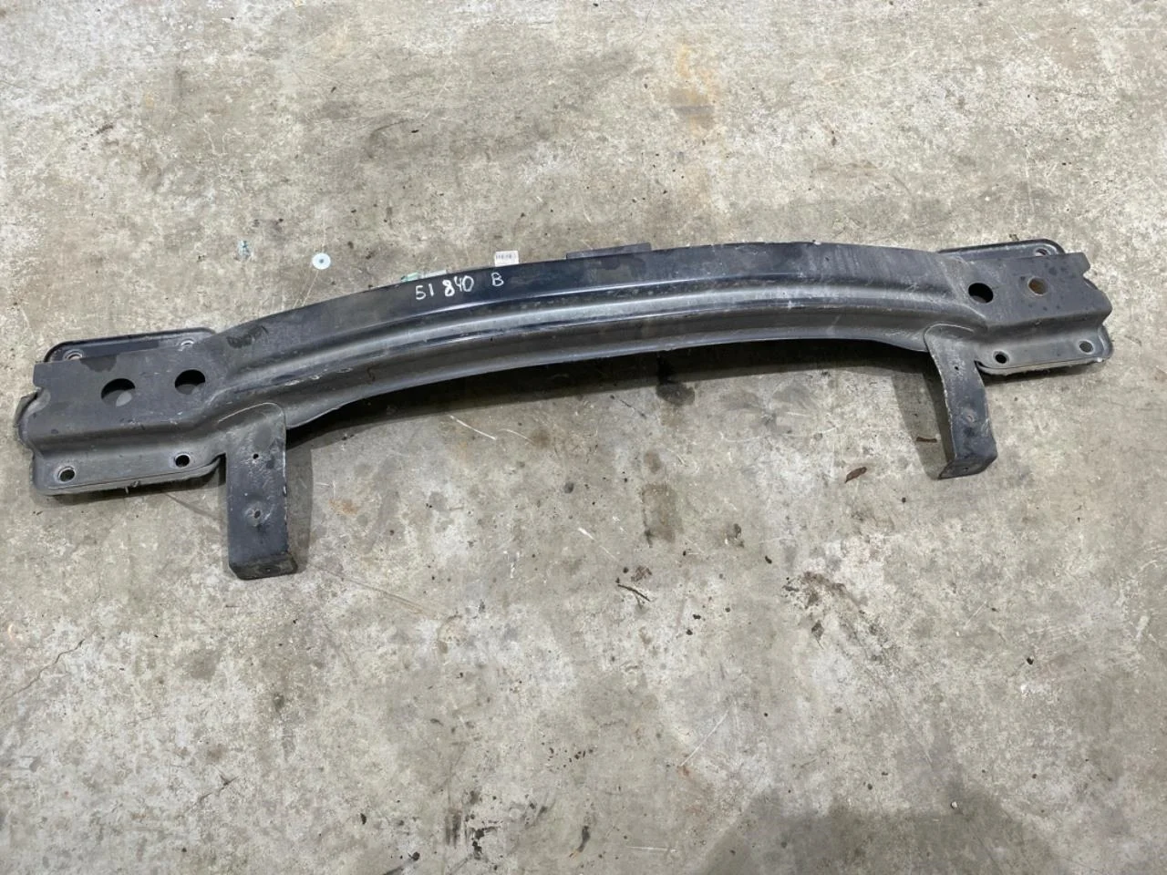 Byd TANG 2021->> Bumper reinforcement beam, rear