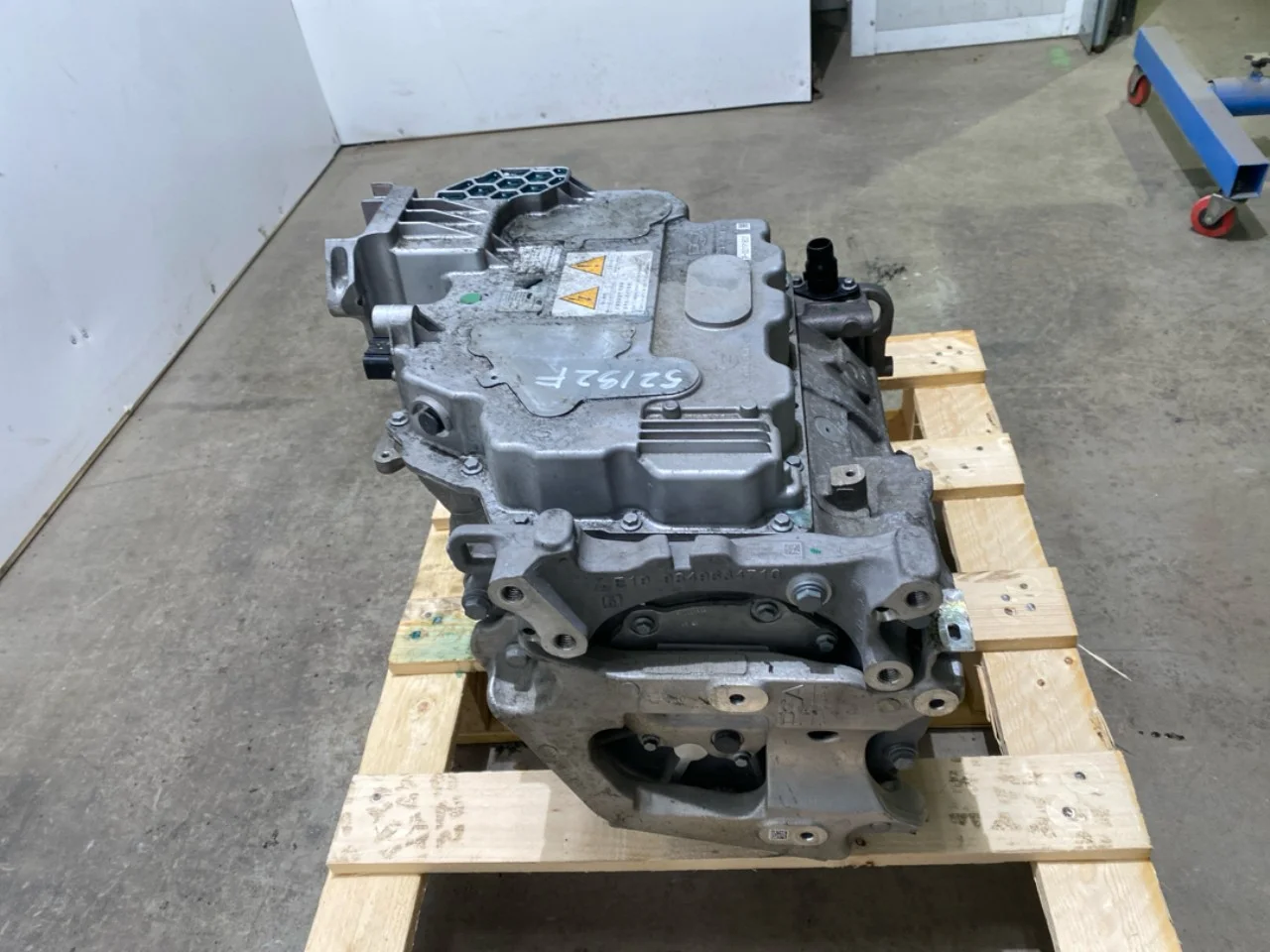 Peugeot 3008/E-3008 2024- Elektromos motor, első nézet 2