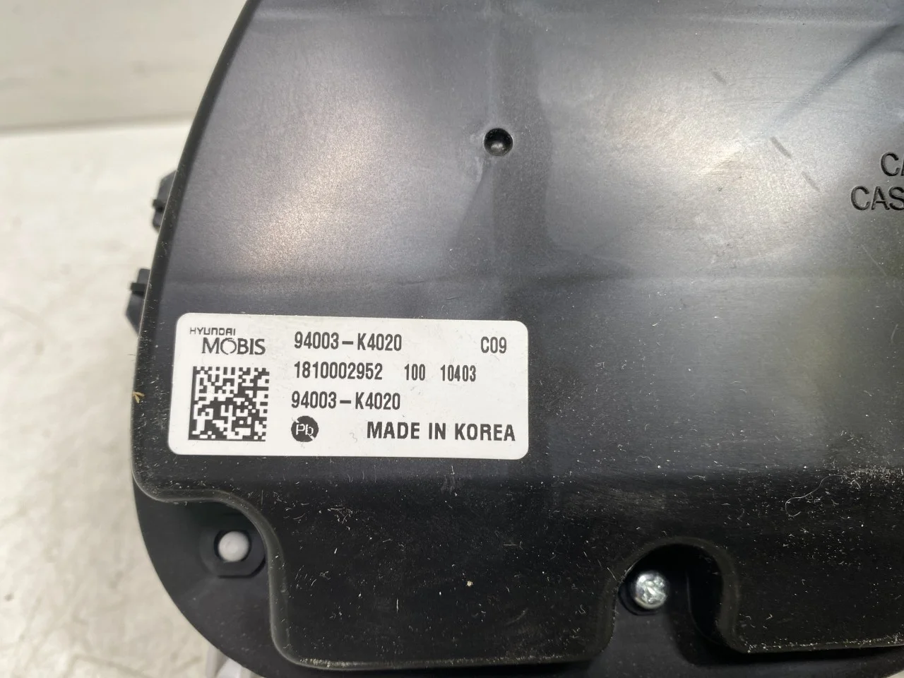 Hyundai KONA / ELECTRIC 2018-23 Instrument cluster assembly view 4