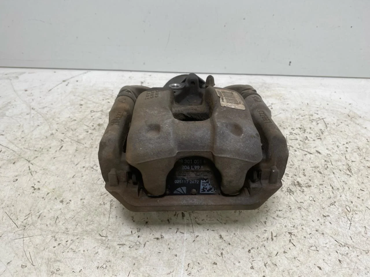 Citroen SPACETOURER/E-SPACETOURER 2016- Rear right brake caliper view 2